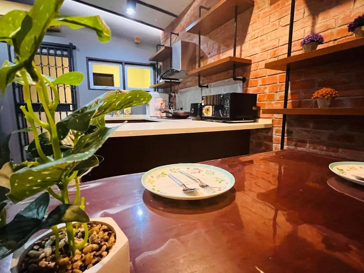 Luxe Bean Bag Cinema Retreat - Private Pool With Ps5, Ktv, Bbq Patio - 5 Mins To Tanjung Bungah Beach ! Villa Tanjung Tokong
