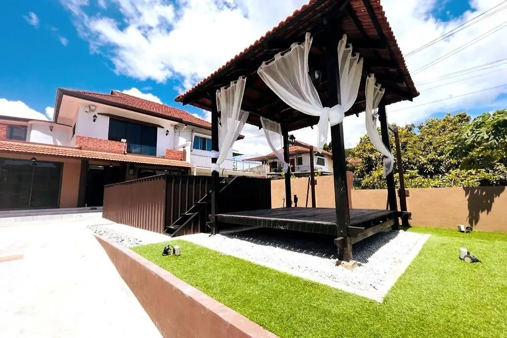 Luxe Bean Bag Cinema Retreat - Private Pool With Ps5, Ktv, Bbq Patio - 5 Mins To Tanjung Bungah Beach ! Villa Tanjung Tokong