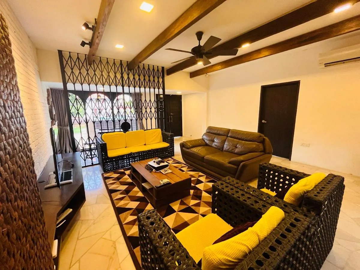 Luxe Bean Bag Cinema Retreat - Private Pool With Ps5, Ktv, Bbq Patio - 5 Mins To Tanjung Bungah Beach ! Villa Tanjung Tokong
