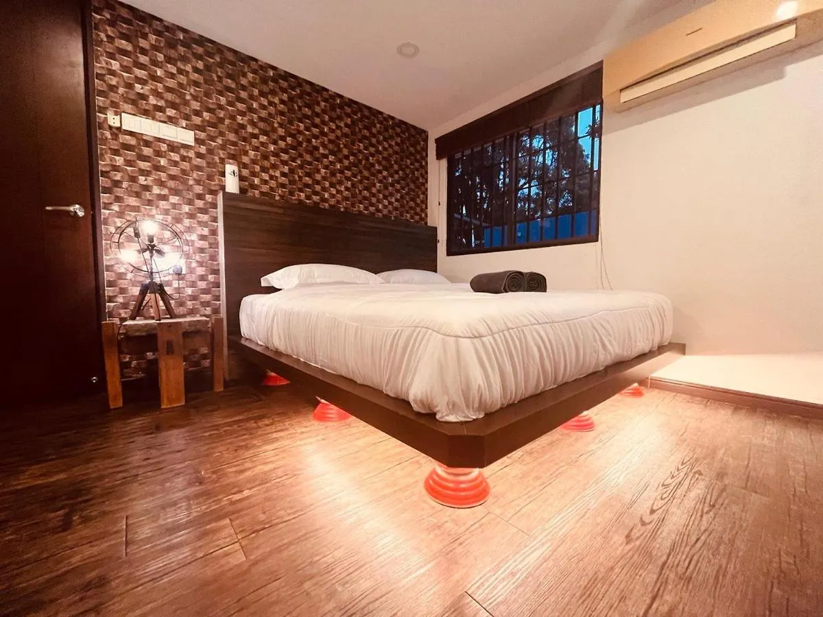 Luxe Bean Bag Cinema Retreat - Private Pool With Ps5, Ktv, Bbq Patio - 5 Mins To Tanjung Bungah Beach ! Villa Tanjung Tokong