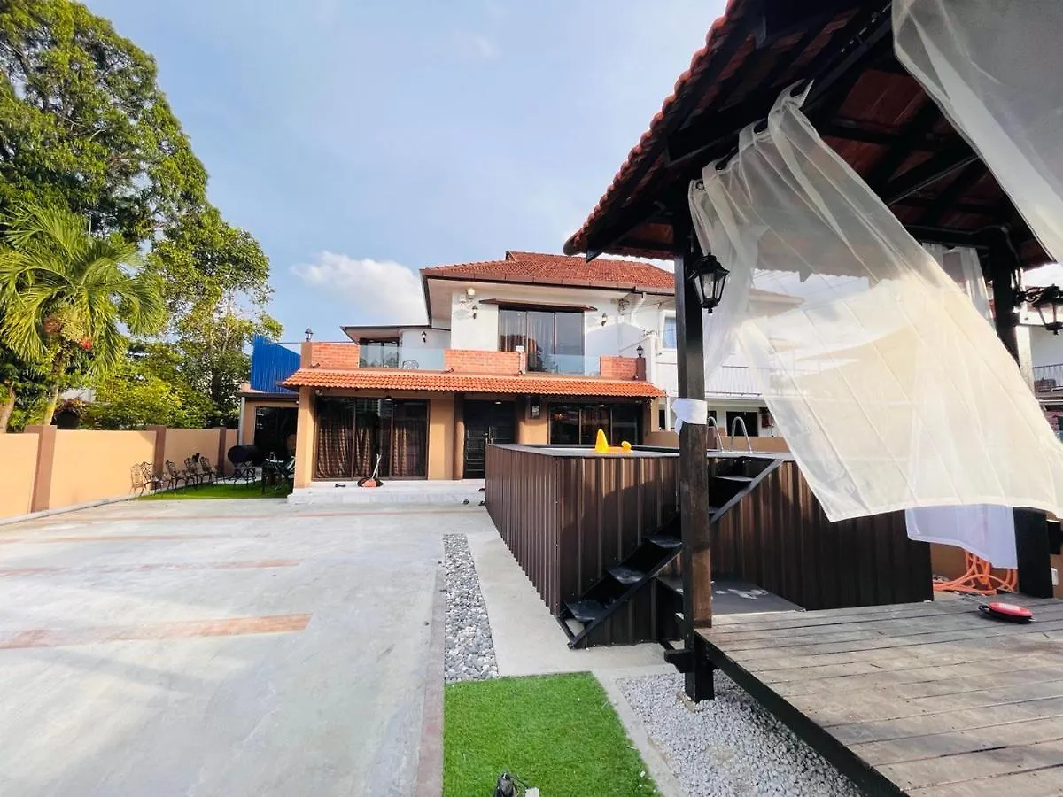 Luxe Bean Bag Cinema Retreat - Private Pool With Ps5, Ktv, Bbq Patio - 5 Mins To Tanjung Bungah Beach ! Villa Tanjung Tokong Malaysia