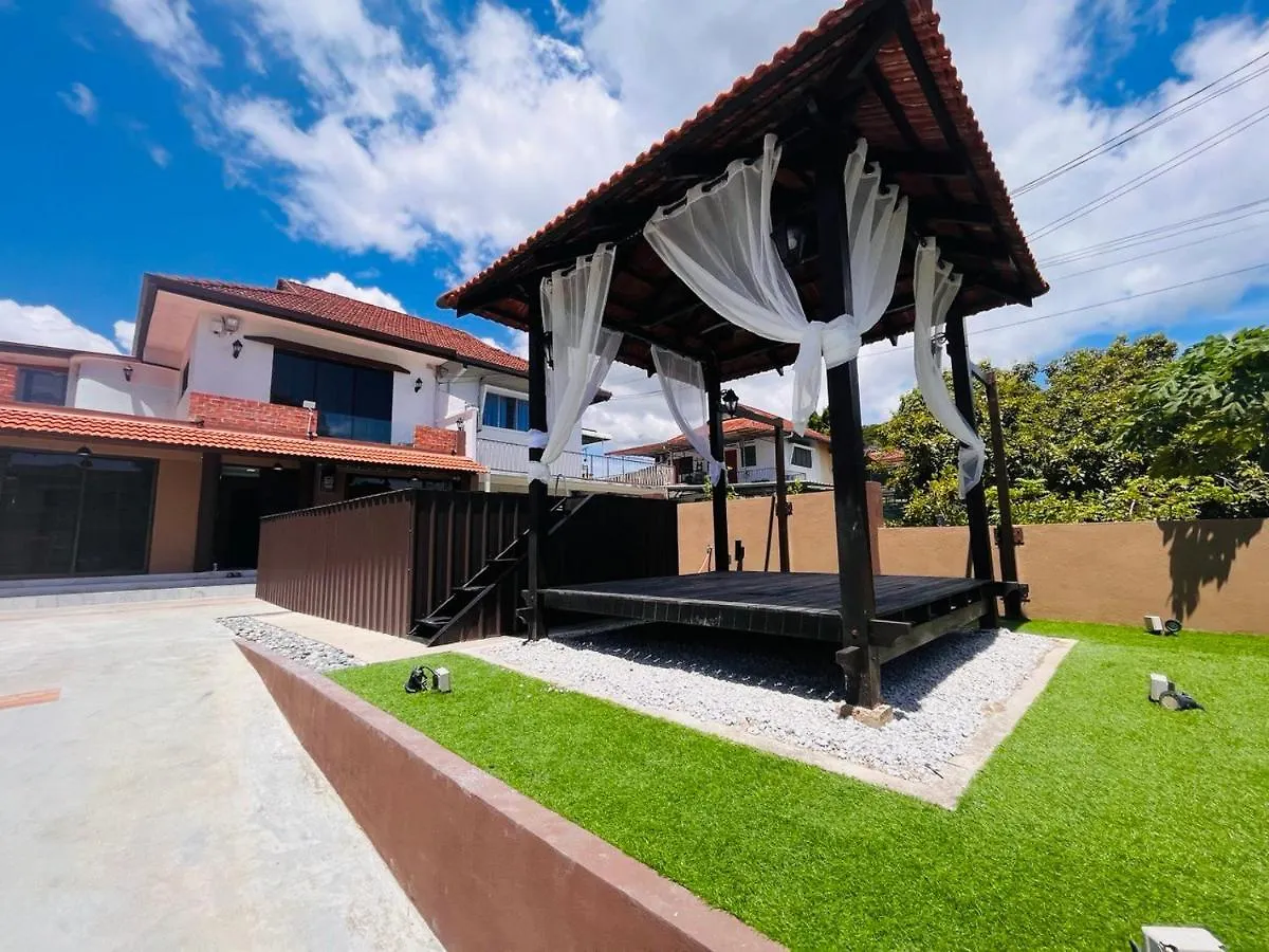 Luxe Bean Bag Cinema Retreat - Private Pool With Ps5, Ktv, Bbq Patio - 5 Mins To Tanjung Bungah Beach ! Villa Tanjung Tokong