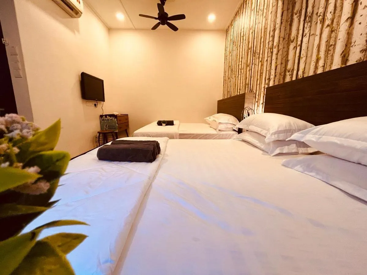 Luxe Bean Bag Cinema Retreat - Private Pool With Ps5, Ktv, Bbq Patio - 5 Mins To Tanjung Bungah Beach ! Villa Tanjung Tokong 0*,