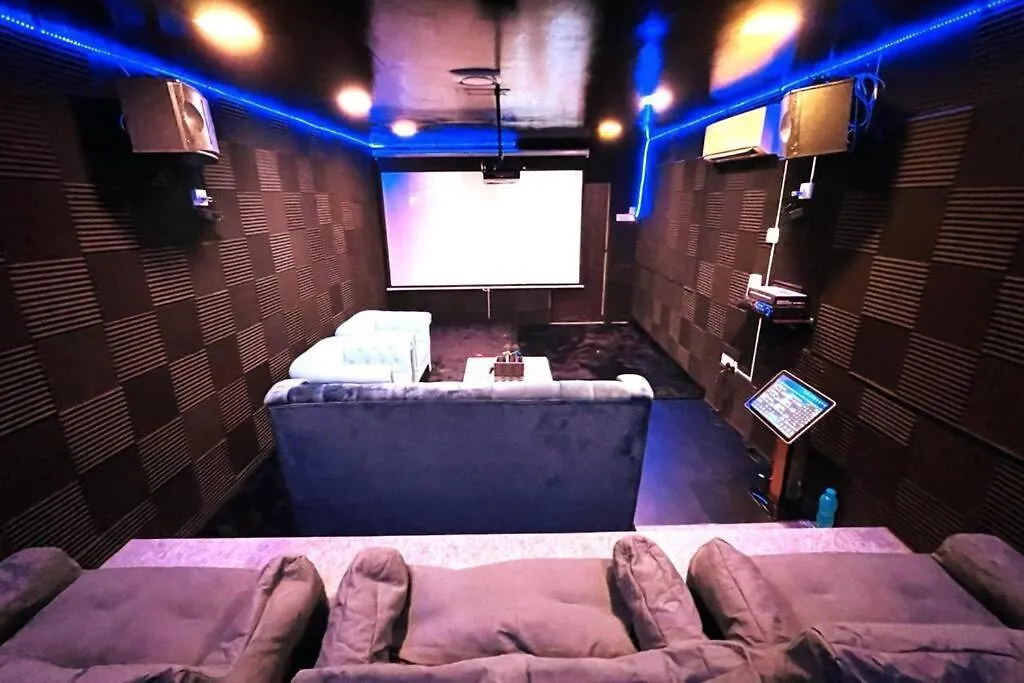 Luxe Bean Bag Cinema Retreat - Private Pool With Ps5, Ktv, Bbq Patio - 5 Mins To Tanjung Bungah Beach ! Villa Tanjung Tokong Malaysia