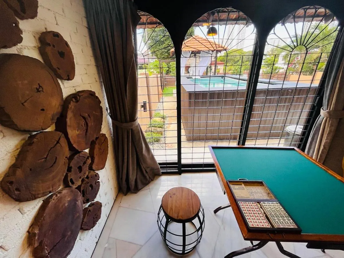Luxe Bean Bag Cinema Retreat - Private Pool With Ps5, Ktv, Bbq Patio - 5 Mins To Tanjung Bungah Beach ! Villa Tanjung Tokong